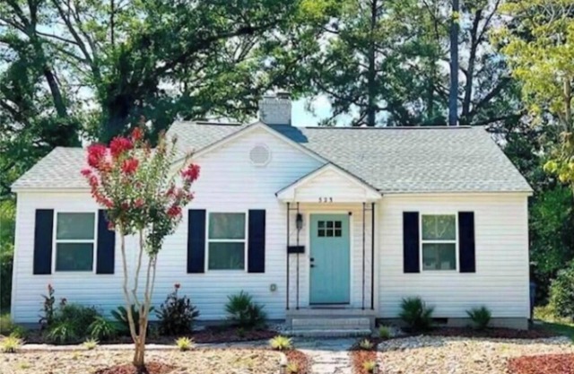 The Pet Friendly Port House with a Fully Fenced in Back Yard!