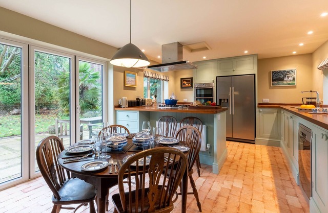 The Pightle - Three Bedroom House, Sleeps 5