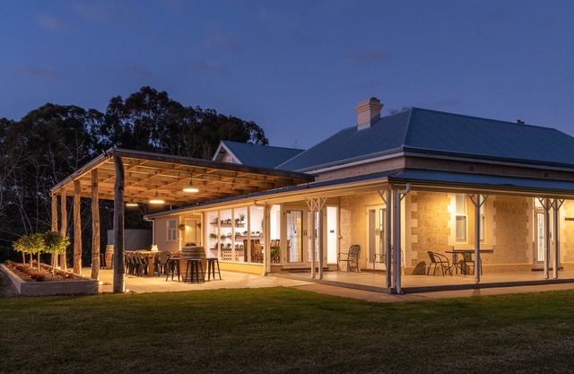 The Pines River Escape Accomodation located minutes from Renmark township