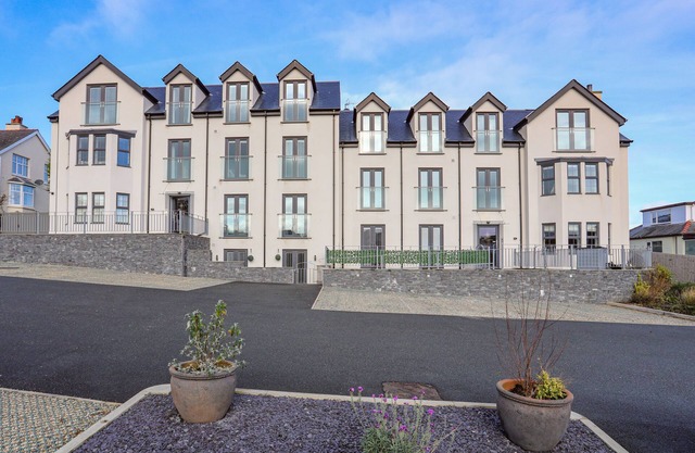 THE POT LOFT, family friendly, luxury holiday cottage in Benllech