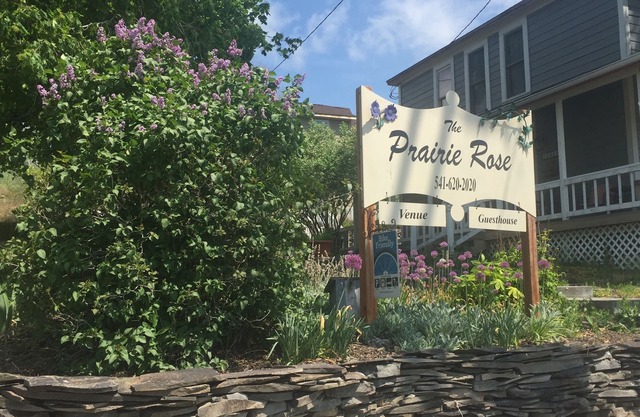 The Prairie Rose Guesthouse- Strawberry Wilderness at your Doorstep