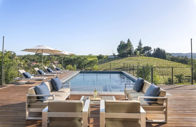 The Quails Crossing-Healdsburg Vineyard Home