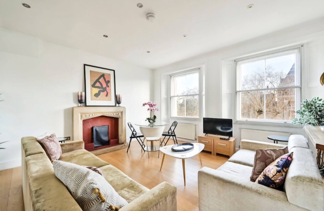 The Queen's Gate Penthouse 3 bedrooms 3 bathrooms