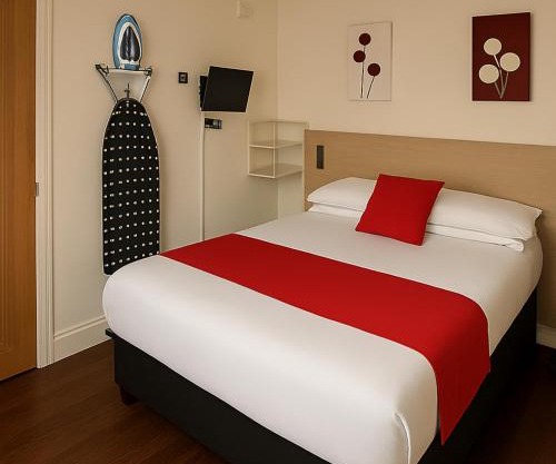 The Railway Sleeper Lodge