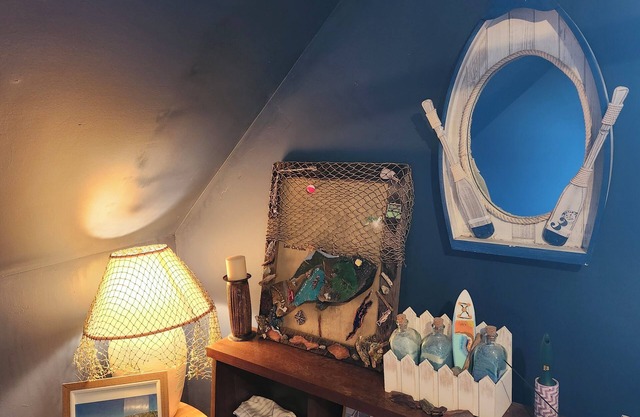 The Red Rustic: Coastal Crashpad