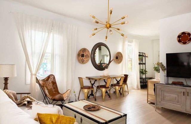 The Reinhardt Jewel by Minty Living