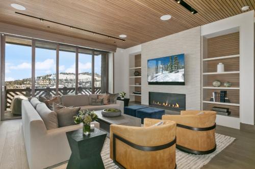 The Residences at The Tower-3 Bedroom Deluxe #6 condo