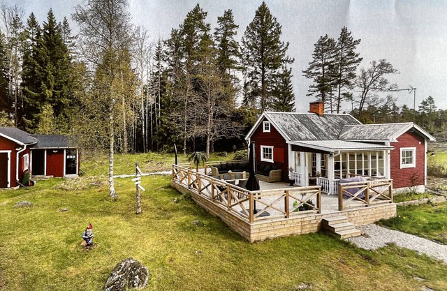 The Rhythm & Pines Summer House