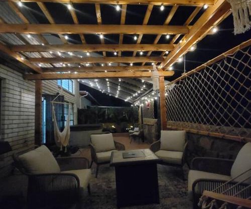 The Ritz Spa Sanctuary hot tub/patio/fam/pet