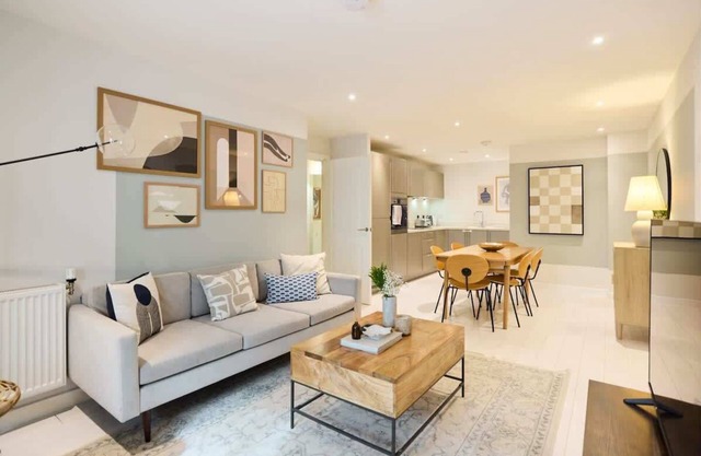 The River Lea Escape - Charming Bright 2 Bdr Flat