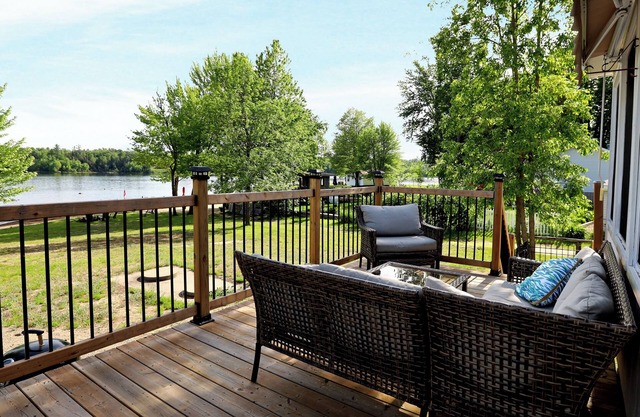The Riverside Oasis Cottage