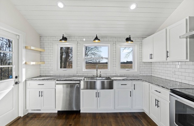 The Rossview House Sleeps 7