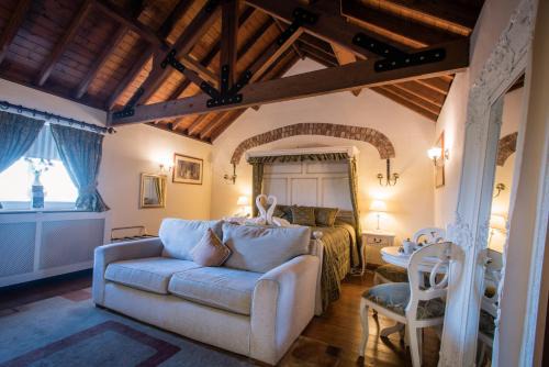 The Royal Arms Bed & Breakfast