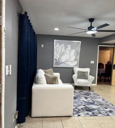 The Royal Retreat 3 Br Getaway
