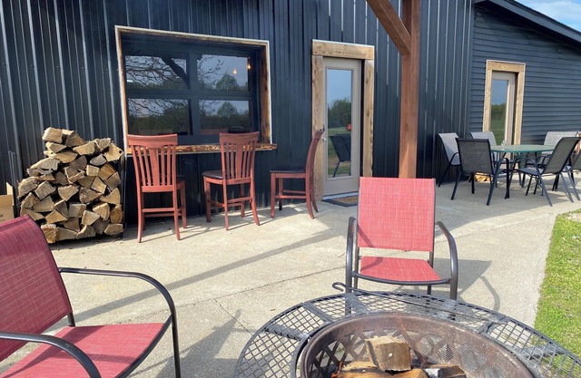 The Rustic Roost- at Donkeytown - Lake Monroe
