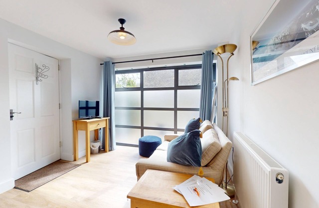 The Sculptor's Studio | Oxfordshire Holiday Let | 1 Beds & Sleeps 2