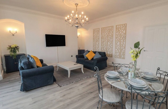 THE SEA ESCAPE, pet friendly, with a garden in Saltburn-By-The-Sea