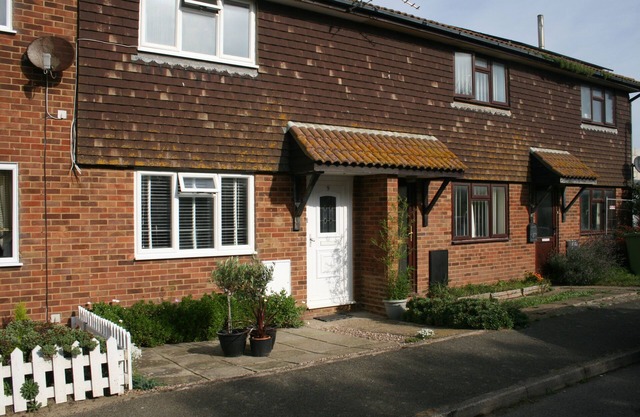 THE SEASIDE HOUSE – Five minutes away from the stunning Camber Sands.