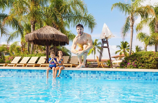 The Signature Level at Grand Palladium Imbassaí Resort & Spa