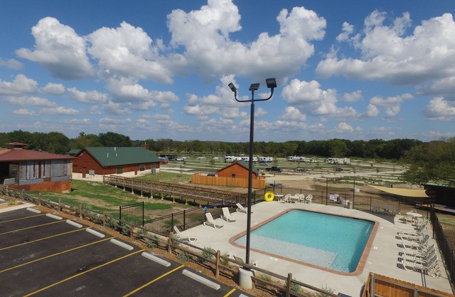 The Silver Spur Resort - Campsite