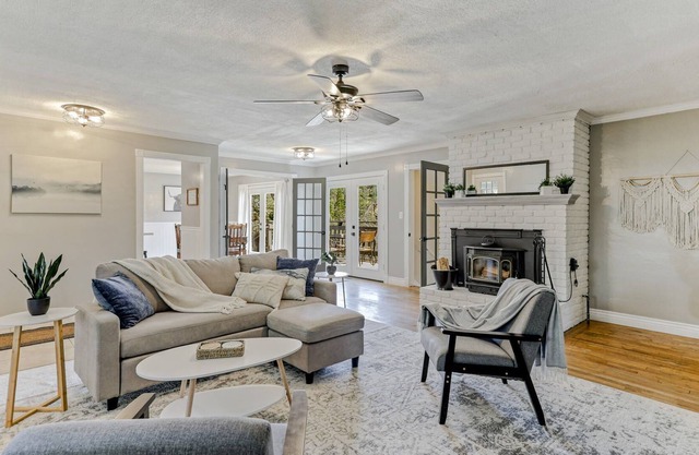 The Spero Château : Comfortable & Spacious 30Day+