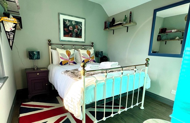 The St George: A Beautiful and Spacious Apartment