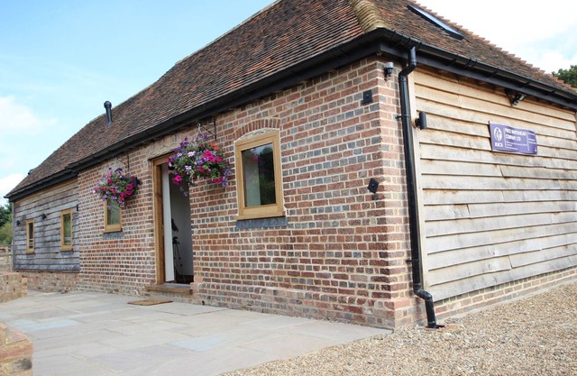 The Stable - Beautifully Converted Cottage in Rural Setting Near Tenterden