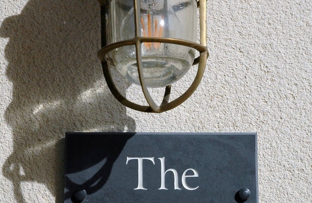 The Starting Gate - luxury studio apartment, rural location, 1m from Bruton
