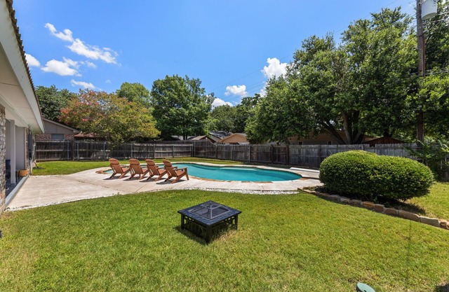 The Stylish Villa & Pool in DFW