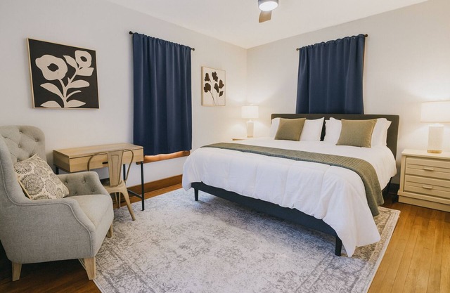 The Summit Stay Cozy Charm Central Sleeps 6