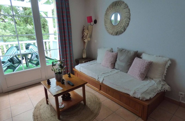 The sun of Lake Mondésir