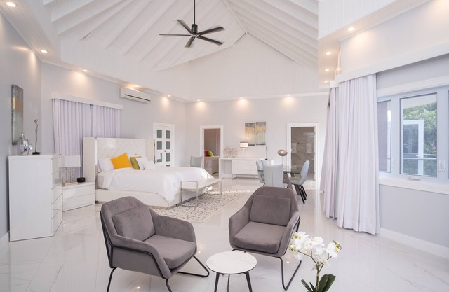 The Sun Seeker Villa Ja Luxury10 bedrooms. Fully staffed. Great for large groups