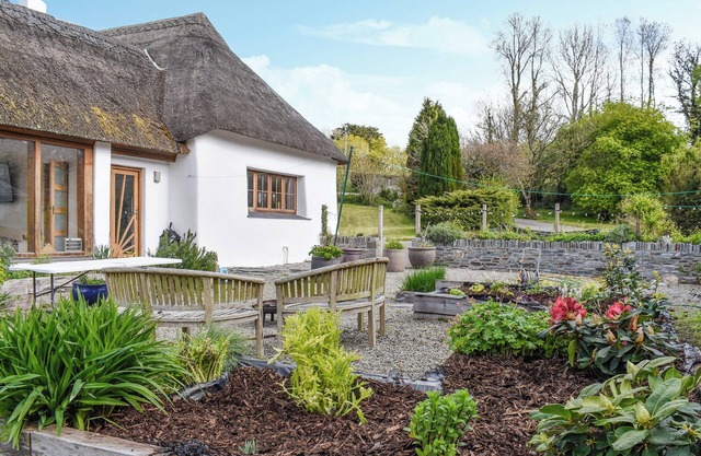 The Thatched Cottage - UK49600