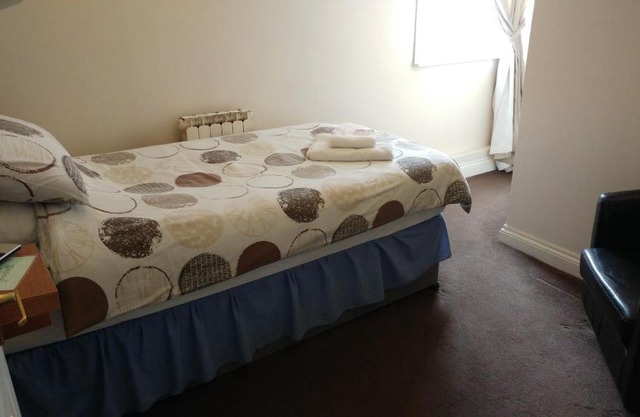 The Three Horseshoes