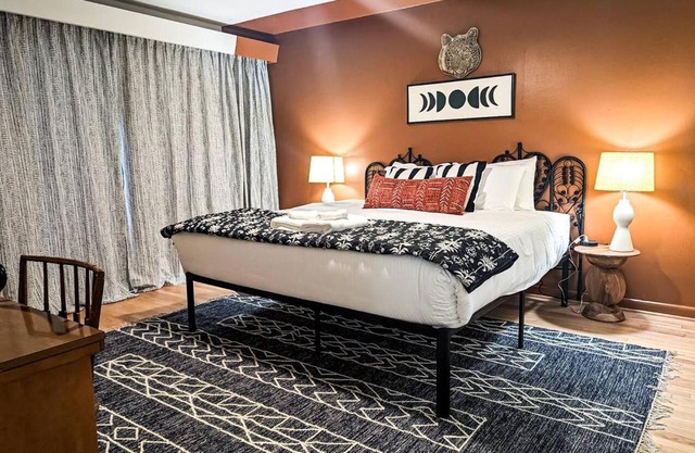 The Tiki Suite 2BR 2BA