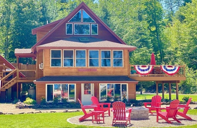 The Tinker Bell on Ossipee Lake with water and mountain views!