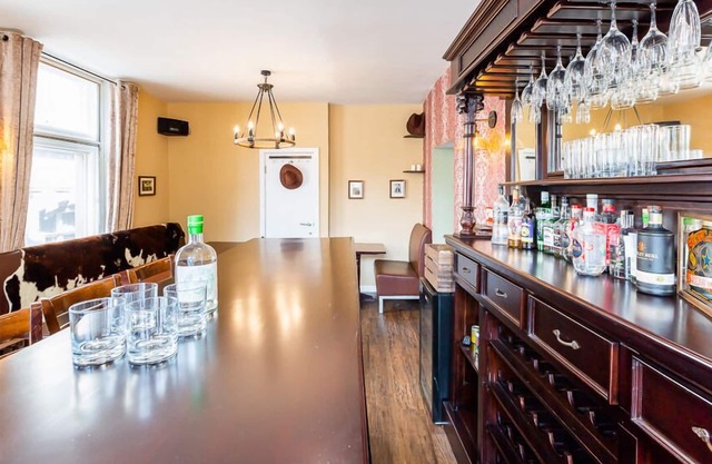 The Toon Saloon at Honeypot House