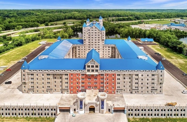 The Tower Wing Apartments at The Grand Castle