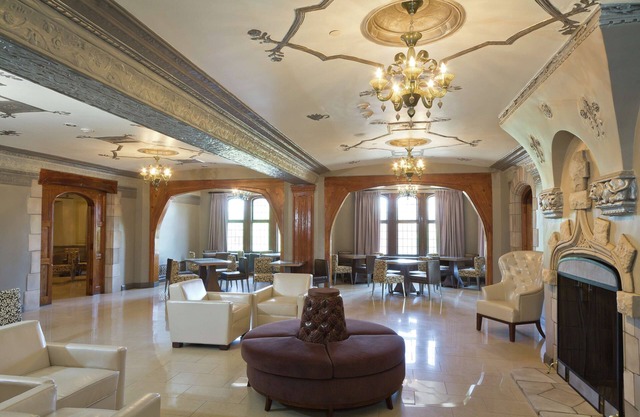 The Tudor Arms Hotel Cleveland - a DoubleTree by Hilton