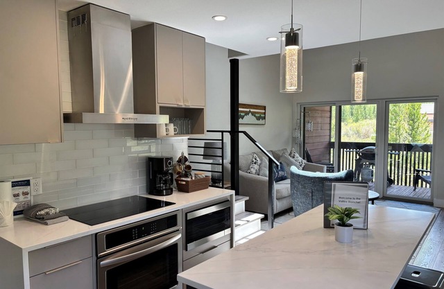 The Vallee Blanche - 1 bedroom + loft in Bills Ranch