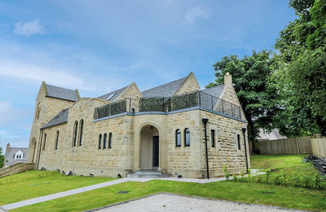 THE VESTRY, family friendly, luxury holiday cottage in Bonnybridge