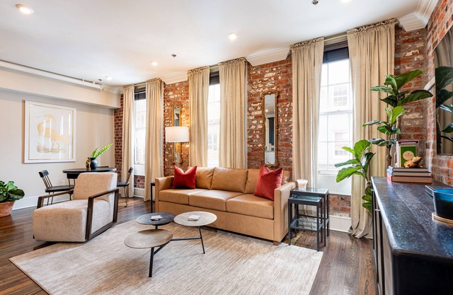 The Vieux - 2B/2B Historic FQ Apt. - 60 Day Min. Rental