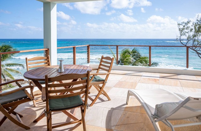 The View - Penthouse - Seafront