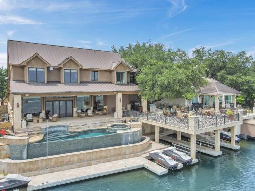 The Villa on Matern New Listing
