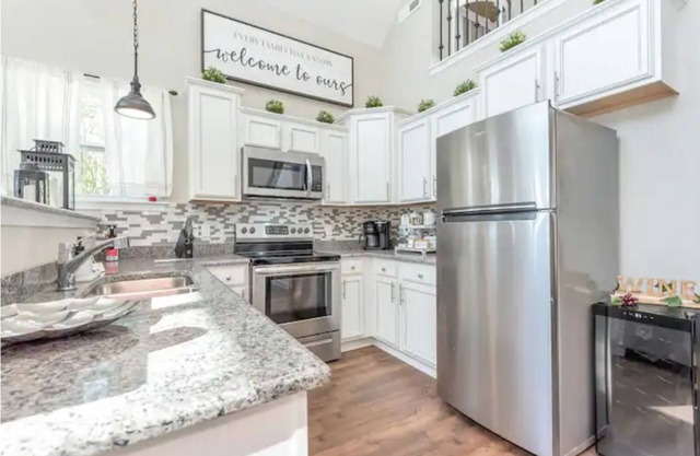 The Vineyard Cottage * Mountain Views