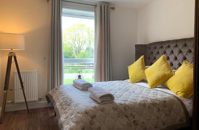 The West Cambridge Apartment