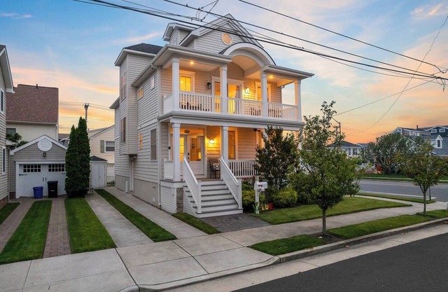 The whole group will enjoy easy access to everything from this centrally located place
