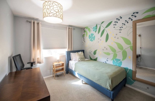 The Wildflower - colorful and comfortable!