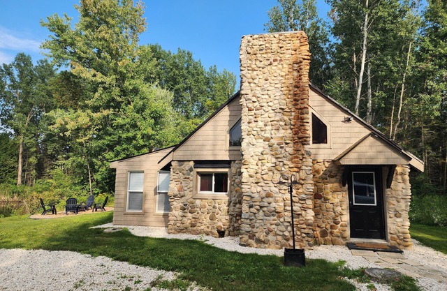 "The Woods" Last minute bookings welcome!