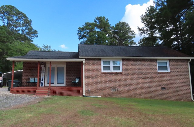 The Yake House on Clarks Hill Lake!